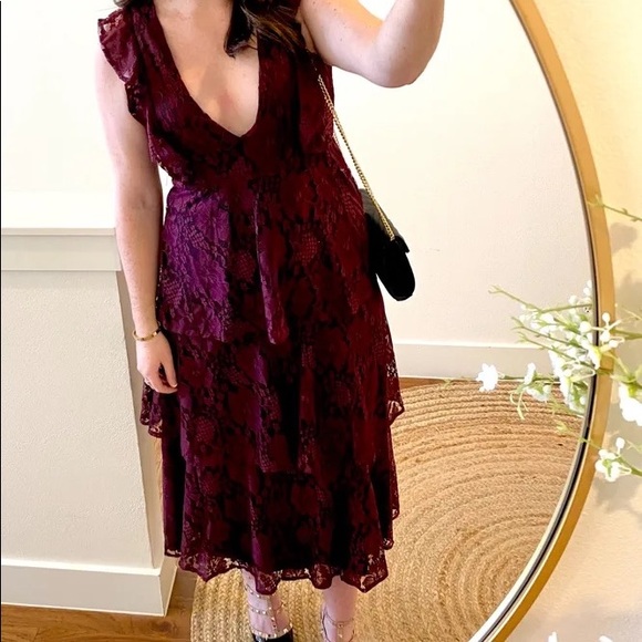 NWOT Lulus Molinetto Burgundy Lace Ruffled Tiered Sleeveless Maxi Dress - Picture 13 of 16